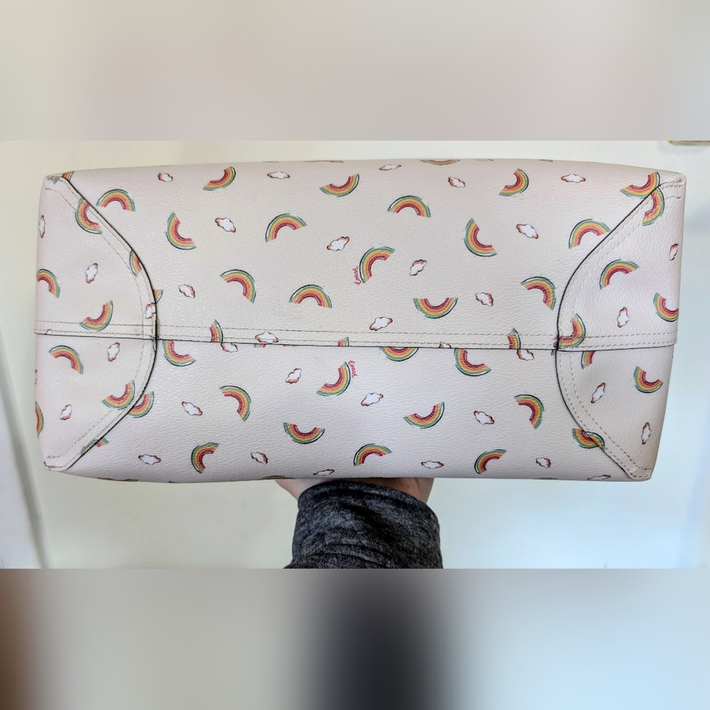 Coach Rainbow Reversible City Tote Bag With Matching Detachable Wristlet - Picture 4 of 15